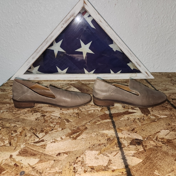 LUCKY BRAND (LK-Cahill) Women Slip On Shoes Flats (Gray) - SIZE 6 - Picture 4 of 8